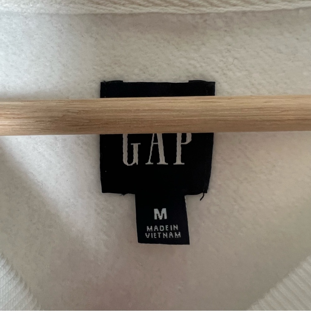 Gap NWT VintageSoft Eyelet-Sleeve Embroidered Crew Neck Sweatshirt White M - Picture 4 of 9